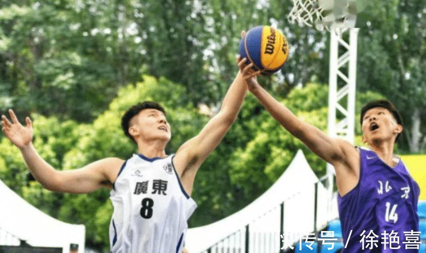 国家队|恭喜!女排国手和男篮新星公布恋情,男友仅19岁,相差7岁姐弟恋