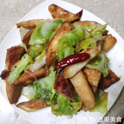 包包菜|米饭只配一碗饭，我也会选包包菜炒馕