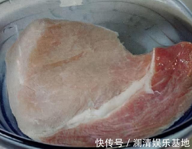 鲜肉|给猪肉解冻，用水泡就错了！教你小妙招，快速解冻，和鲜肉一样