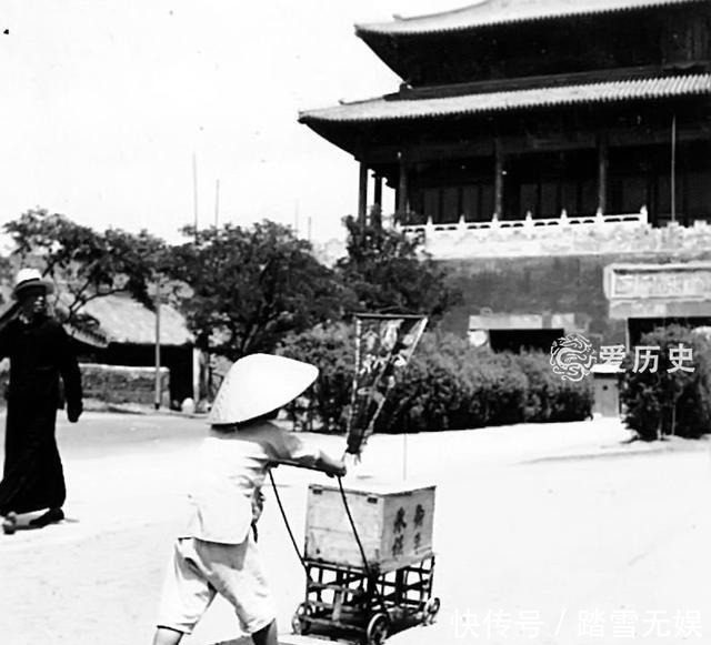 老照片:民国时的冰棍贩卖,时髦而奢侈,穷苦人家吃不起