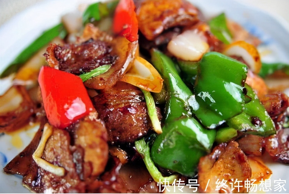 胡萝卜|女性常吃三种美食,养护卵巢,呵护子宫,延缓衰老,爱吃就赚到