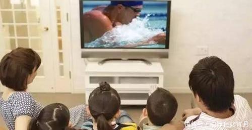 反对孩子们|哈佛大学研究:“经常看电视”和“不看电视”的孩子差距一目了然