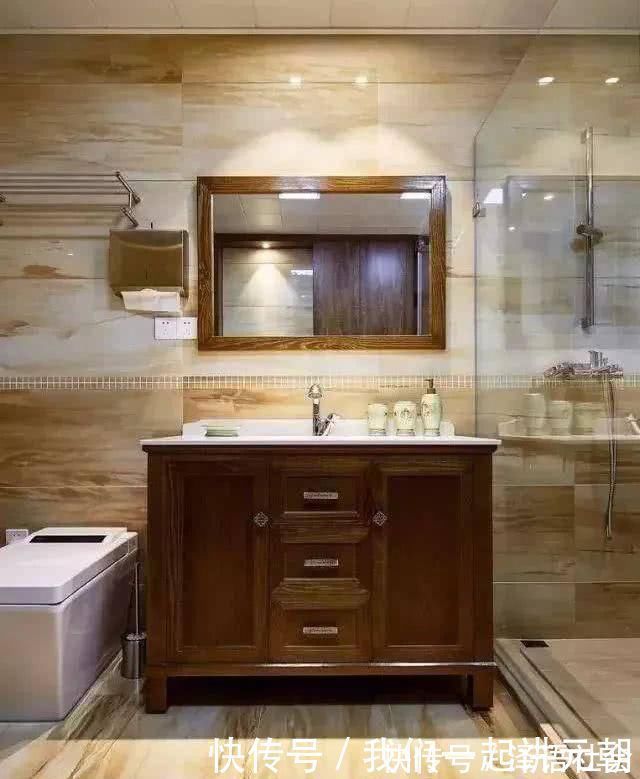 地砖|卫生间安装地漏时,地板瓷砖就该这样贴,下水速度超快