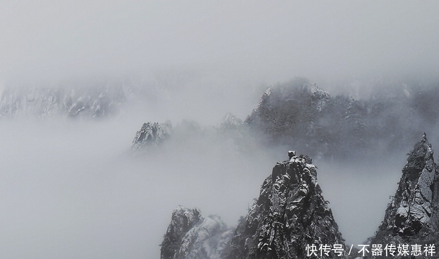 银装素裹！雪后黄山宛如童话世界