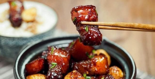 法国人有鹅肝,美国人有牛排,日本人有寿司,中国人默默端出它