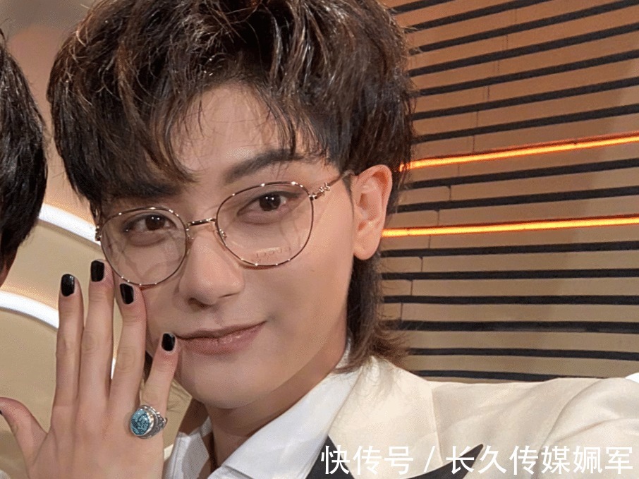 创造营|黄子韬改了33次微博名，曾改过的id被扒出，一个比一个难理解