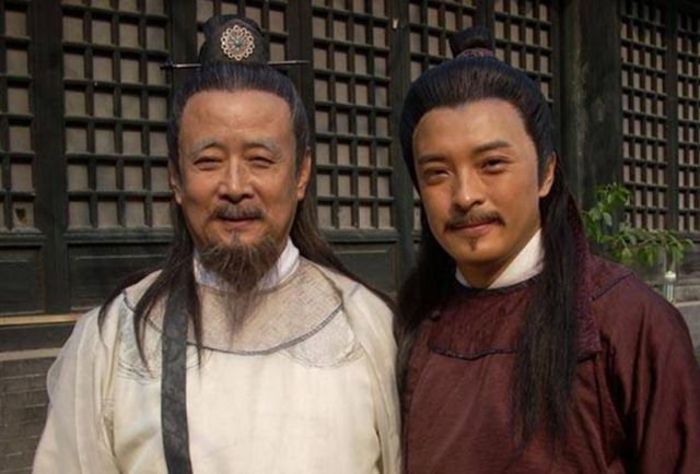 蜀相!杜甫写了一首骂人诗,不知道的还以为他在夸人,很多人都听过