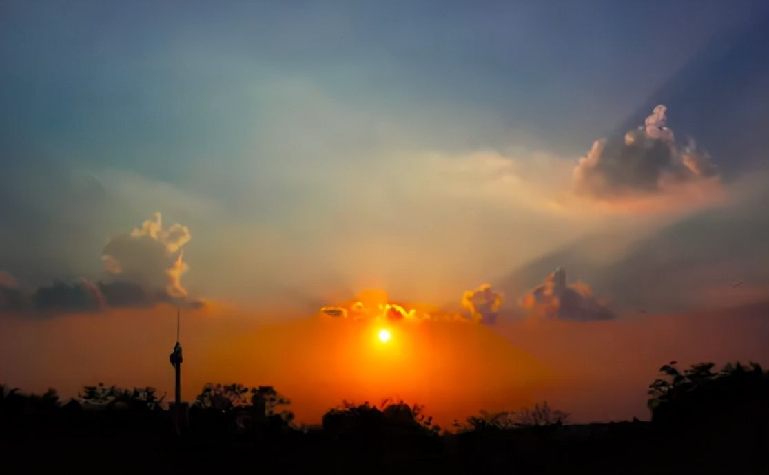 鲜为人知的三个太阳冷知识!三分之一的人会看着太阳打喷嚏?