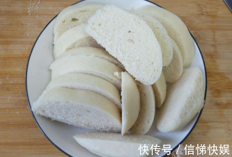 炸馒头片，有人直接炸，有人裹蛋液，都错了！这样做不吸油更酥脆