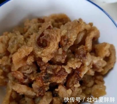 熬猪油，只加盐是外行，多加这2样，猪油又白又香，放一年都不坏！