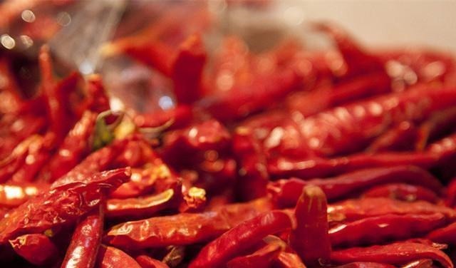 再次提醒这些“毒菜”千万别买，很多人吃进了医院，正大量上市