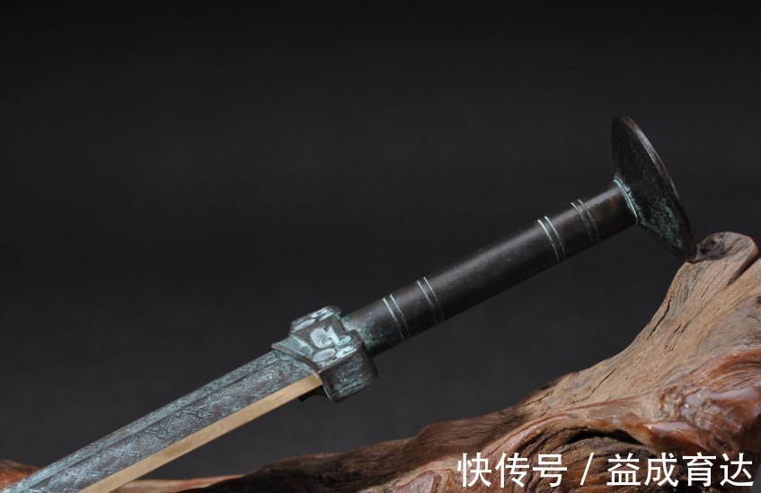 阿剑&古人锻造的宝剑为何能做到削铁如泥?史学家:因为压根削的不是铁