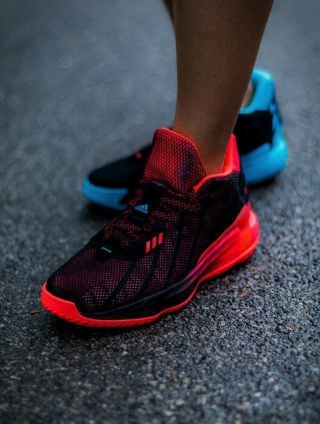 visionary 鸳鸯撞色+裸眼3D!上脚这双鞋,谁都忍不住多看两眼