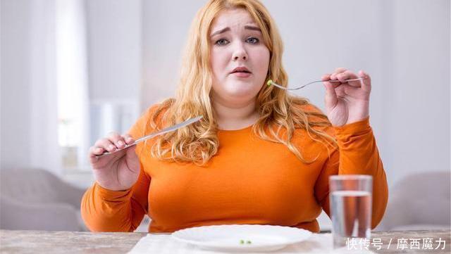 干姜加一物,或是“头号泻药”,排出黑臭宿便,大肚腩和你说拜拜