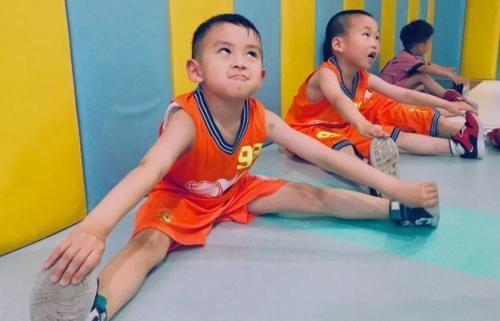 孩子|男孩的黄金身高不是1.8米,超过这个数值没优势,多数家长不知情