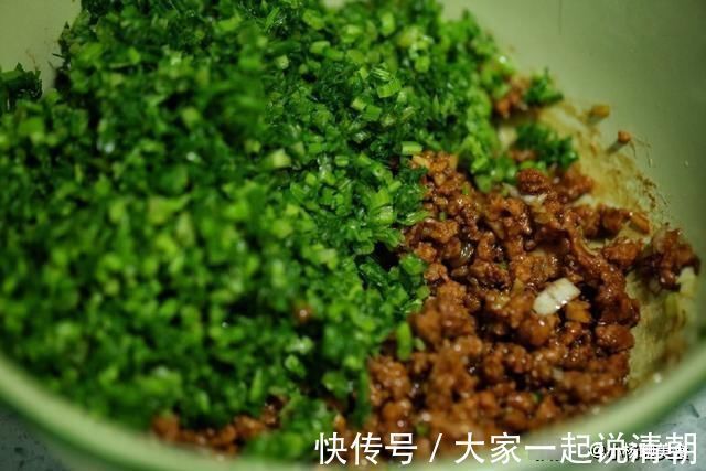 葱白|这个馅儿的包子吃不够!咬一口菜香肉美,全家老小都馋它!