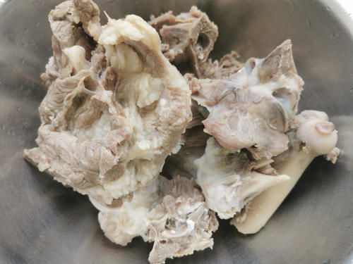 鲜美|煮羊肉汤,最忌讳放这调料,否则一锅肉都白煮了,汤不鲜美特难吃