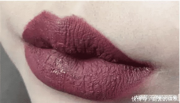 回事|“劣质”口红的3个特征,中一个就不能用了,女生别不当回事!