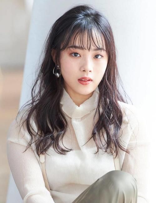 奶茶米棕or鲜艳橙红，给春天点颜色看看