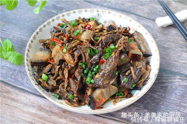  酱茄子|就是此菜！害得我没忍住吃了3碗饭！2块钱能炒一大锅，太香了！