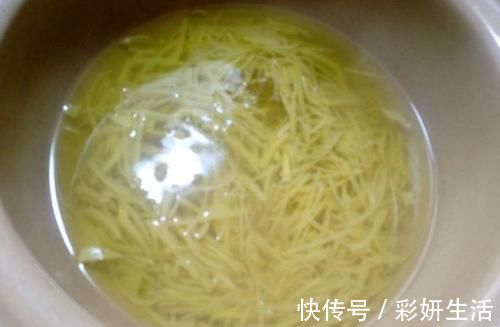 新鲜柚子皮，到了冬天，可是养花的“大宝贝”！