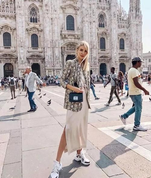 冬春换季，这4双鞋值得入手！万能百搭又时髦，女明星都争着穿