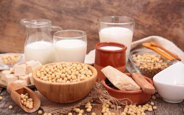 痛风|70-79岁是“长寿关键期”,要健康更长寿,做到:3防,4勤