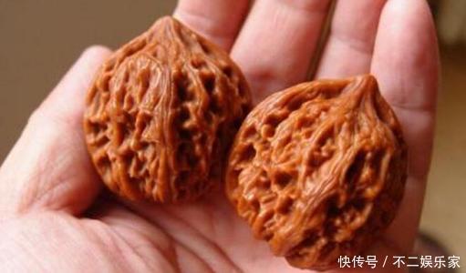 衣食无忧|老人衣食无忧,却被痴呆缠身!专家:常做3件小事,大脑更健康