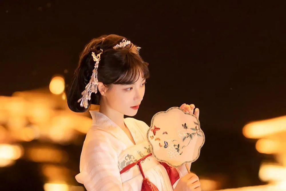  首诗|《诗经》里最美的10首诗，纯真无限，美得令人窒息