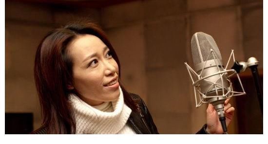 憑一首歌唱哭父母,靠《好聲音》爆火的“農(nóng)村美女教師”哪去了