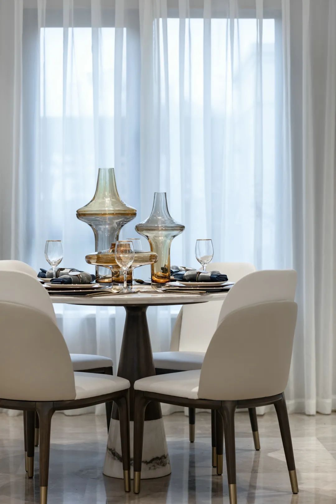 装饰画|100㎡现代轻奢,清淡优雅高级灰,时尚精致好舒适