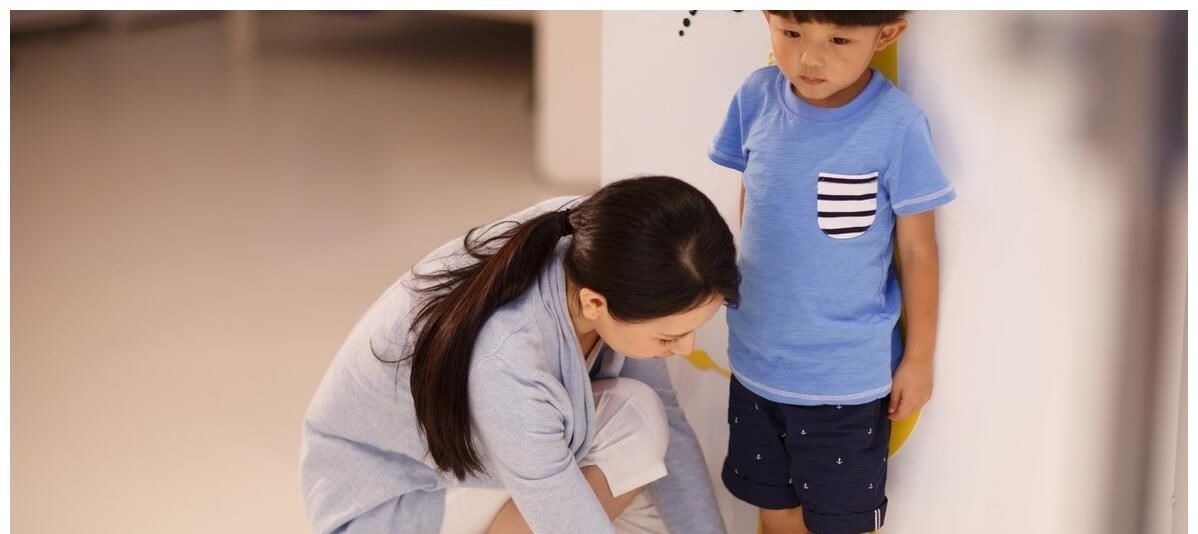 骨骼|四年级的小男生一年长高12公分,医生:此物易长个,可多食