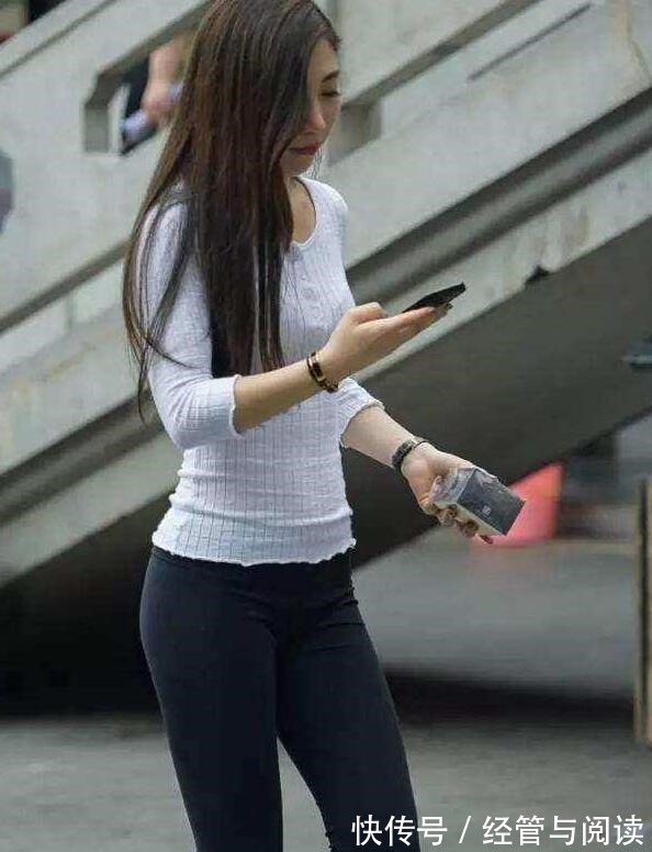 时尚 打底裤塑造时尚美，展现别样精彩！