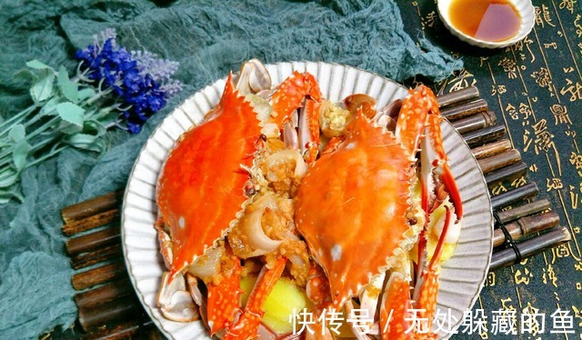家常粉丝梭子蟹,加上蒜泥味道更好,原汁原味的鲜美!