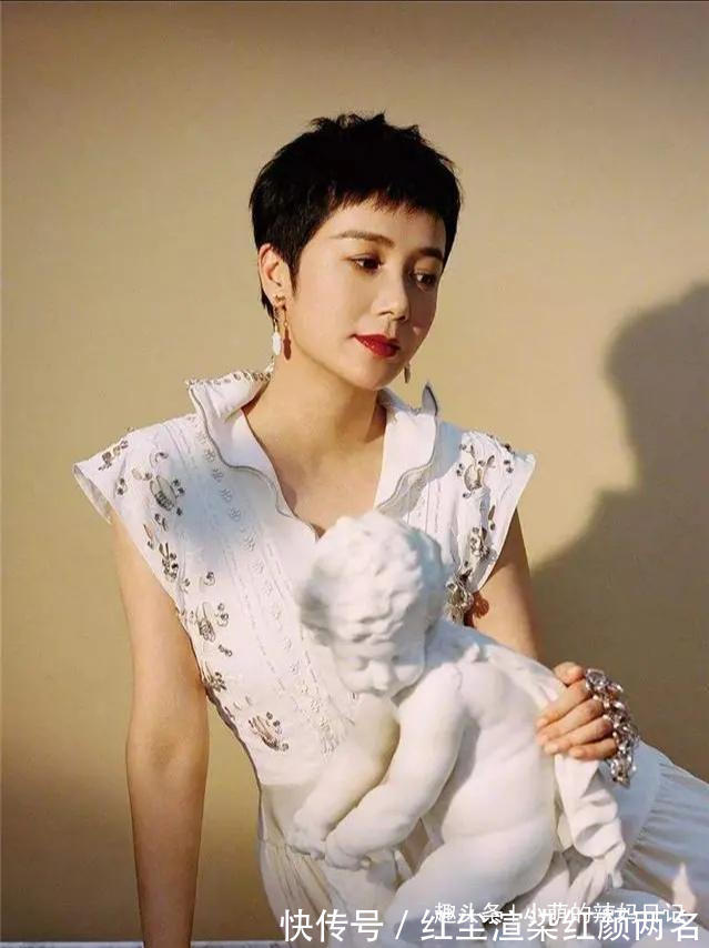 成熟 女人过了40岁,尽量少留这3款“大妈”发型,这3款发型更适合你