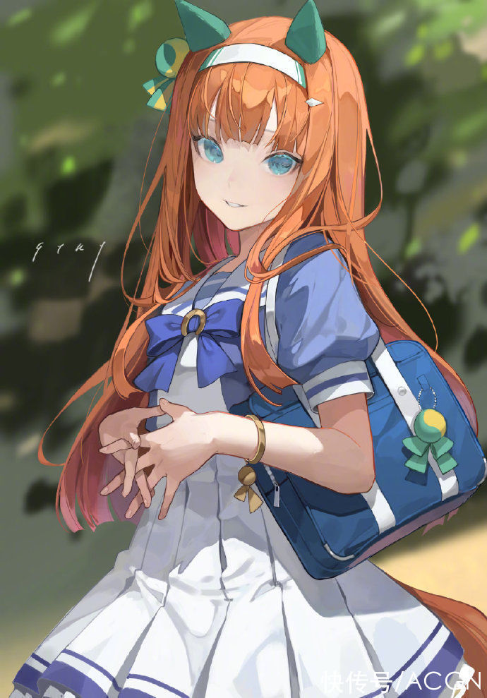 同人@这位画师笔下的妹子眼神都好凌厉,特别是初音未来,这眼神爱了