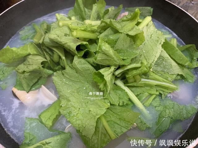 春天这菜是个宝，3块钱1斤，钙含量是牛肉的32倍，不吃太可惜了！