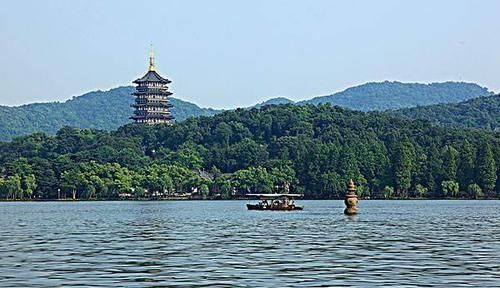 中年|我国第一个免费开放的5A景区,节假日人满为患,人民币上都有它!