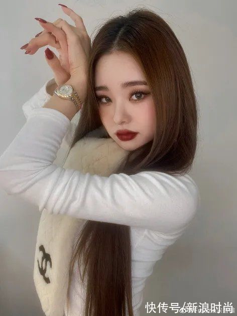 《单身即地狱》爆火的塑料脸奶凶猫系宋智雅 凭什么？