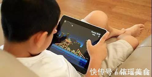 视网膜|给不给孩子玩手机，7岁以后的这些差距，实在太明显