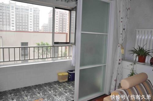 推拉门|阳台不要装推拉门了，今后都潮流这样的设计，效果至少好十倍