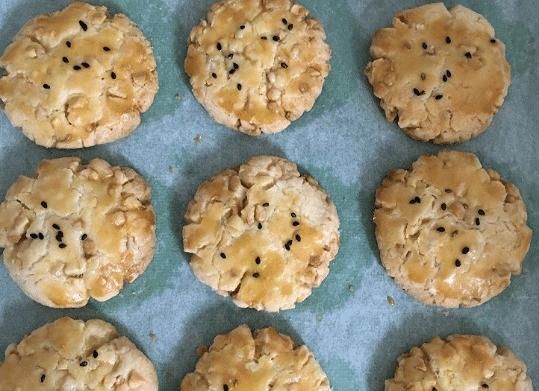 早点|这种小饼不可错过，鲜香酥脆，一吃就上瘾，后悔没有早点学会