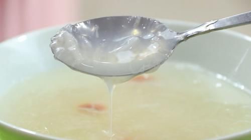 1个梨，一点冰糖，记住这个配方，你也能吃到素燕窝