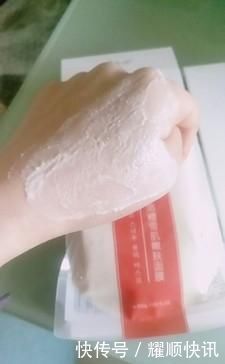 女生每天什么时候敷面膜最合适?敷完面膜需要洗脸吗?