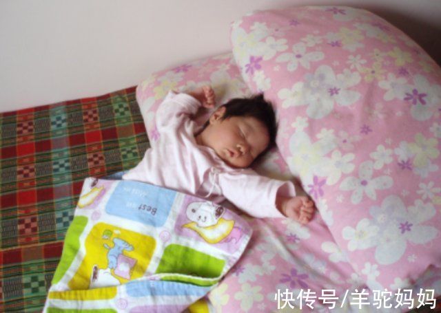 羊驼|宝宝睡觉总是“半睁眼”是咋回事?医生:若露黑眼球，要及时就医