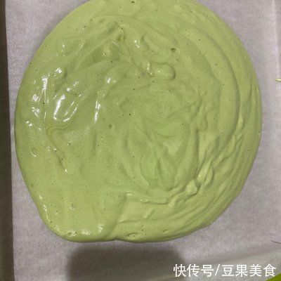  混合均匀|弹性十足，怎么卷都不开裂的抹茶蛋糕卷