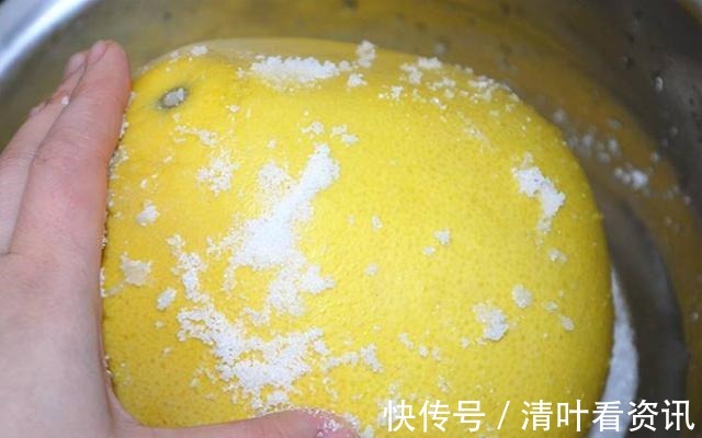 肌肤|蜂蜜和“它”天生一对,早晚喝点,美白淡斑,肌肤紧致,裸妆也美