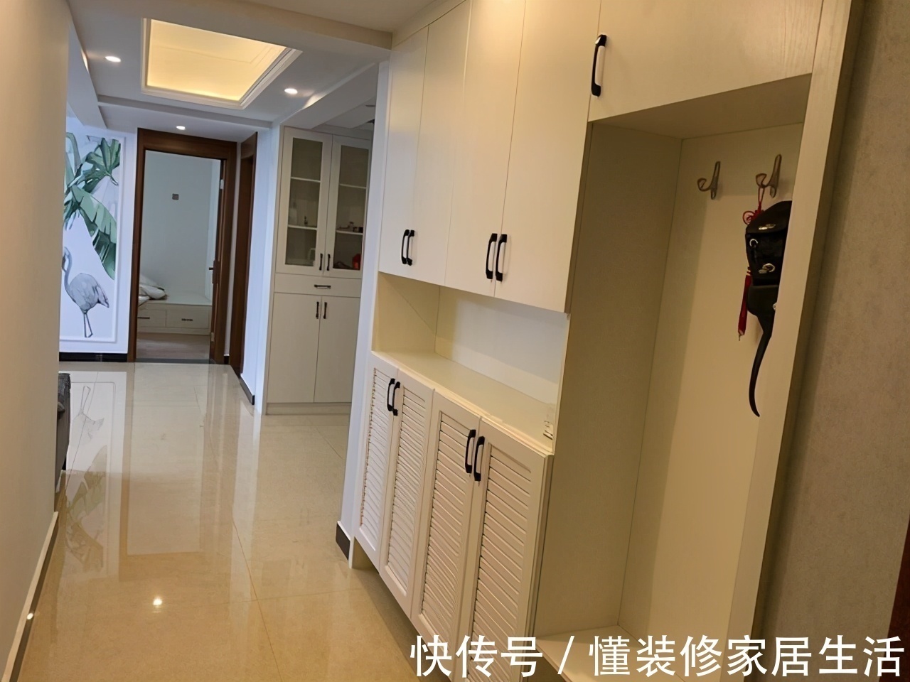 飘窗|简单装修的新房完工,就差软装布置,入户温馨大气,简约风很迷人