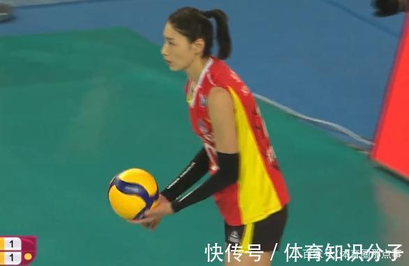 丁霞|3-1，3-0，女排联赛第3第4敲定，上海队开心庆祝，辽宁队略显失望