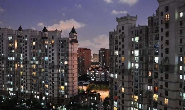 买房|小猪佩奇:猪爸的车坏了,这下麻烦了,谁能来帮帮这倒霉的一家